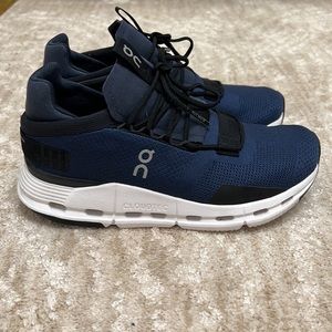 ON Running Women’s Cloudnova Size 7.5